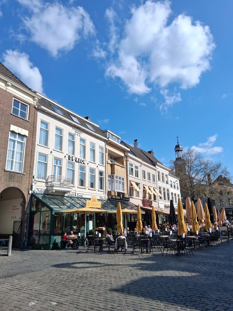 DrHenryProctor's tweet photo. In Breda. Met Grand Gubernator (GG) of Chivalric Order of the Chest at De Klok! Calls herself Gina. Gina the GG. Gave me steer (ooh aah, just a little bit of one) to next Big Clue on trail of Noxgaga's  lost treasure! I'll find it in Utrecht. But only after my vegetarian moussaka https://t.co/rgAl4zkhPv