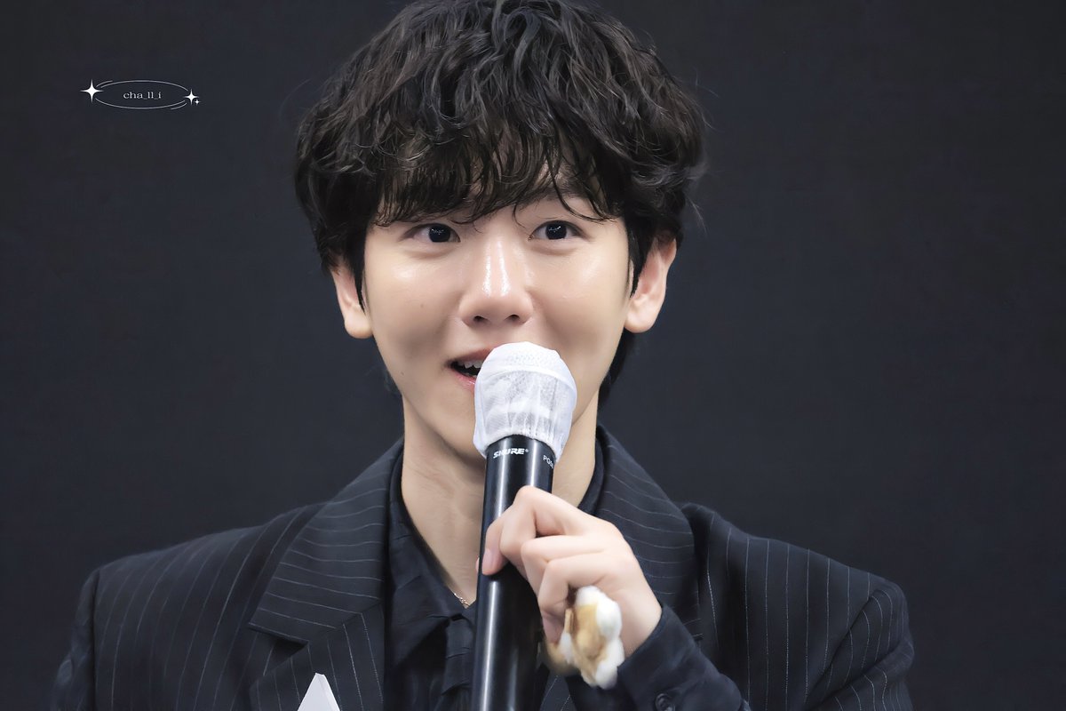 cha_ll_i's tweet photo. 241201 #만우절 

만우절 안뇽-★

#BAEKHYUN #백현 
#AprilFoolsDay #ベッキョン #伯贤 https://t.co/BNoYolw64Y