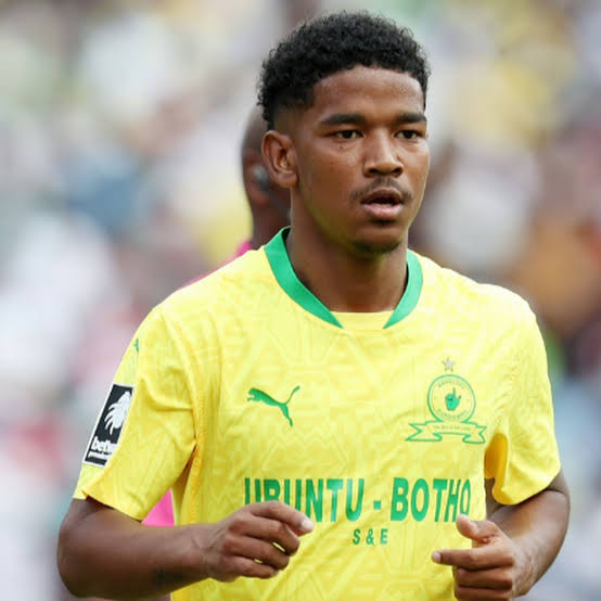 MS_Sharpeville's tweet photo. Jayden Adams' box entry is Mamelodi Sundowns cheat code. He is such an asset. A trump card.
#Sundowns 👆 #TotalEnergiesCAFCL #SUNEST 🇿🇦🇹🇳 https://t.co/qeSREc7set