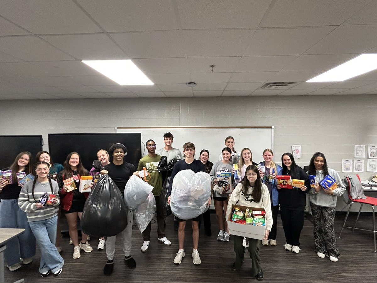 JcProudpanthers's tweet photo. Shoutout to Mrs. Donaldson’s 1st-period class! A huge thank you for donating the most items to our CFA Leadership Team’s “Spring Into Action” Clothes &amp; Food Drive! 
We’re grateful for all the donations that help serve our community! #PROUDtobeJC https://t.co/sko7KsyqZ6