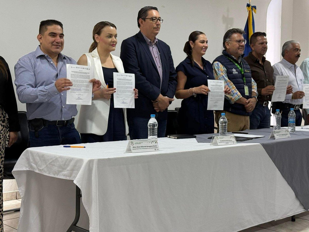PRODEURJal's tweet photo. La PRODEUR participó en la Jornada Regional del Taller de Capacitación para la Implementación de los Programas y Políticas Públicas que Garantizan el Acceso a la Vivienda Adecuada a la Región Ciénega.
Con sede en Ocotlán. https://t.co/PKufUndmcn