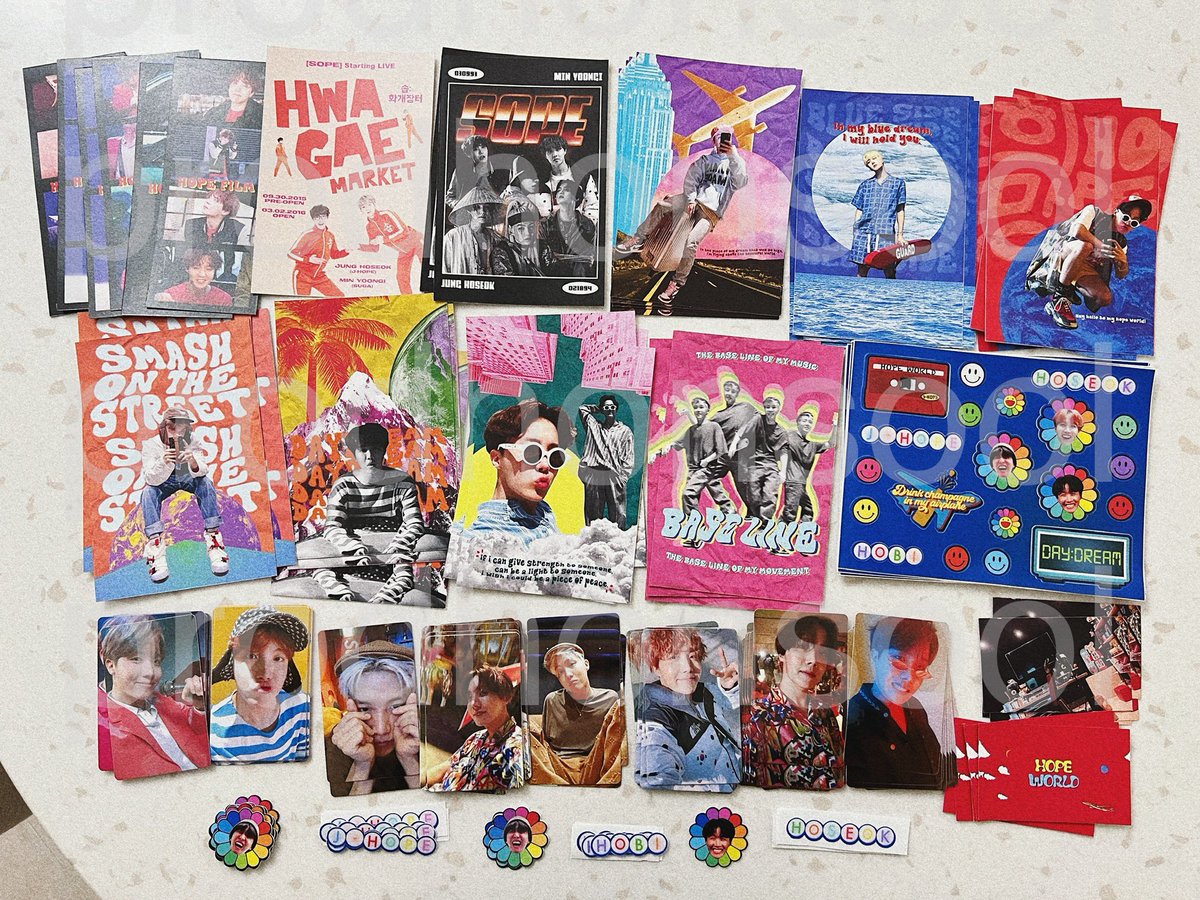 prodhonsool's tweet photo. finally found my extra hope world stuff from my honsool prods era years ago wahdhshaha will be giving these as freebies on apr 12 and 13 too!!!! so excited!!!! ♥️

#HOPE_ON_THE_STAGE_TOUR_Manila
#HOS_TOUR_Manila https://t.co/quL2UQVxIh