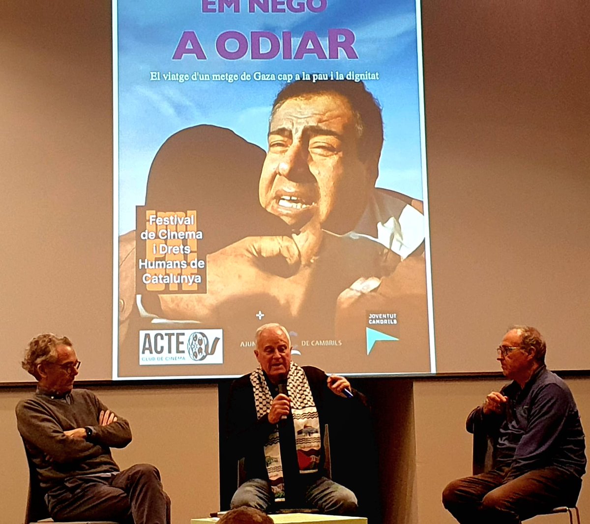 Després de temps treballant-hi, IMPACTE! va aterrar ahir a Cambrils, gràcies a Cineclub Cambrils - Associació Cultural de les Terres de l'Ebre <a href="/ACTECAMBRILS/">ACTE CAMBRILS</a> , amb un èxit total, auguri d'una relació que desitgem llarga. La primera de les sessions va projectar el documental 🎞️ EM