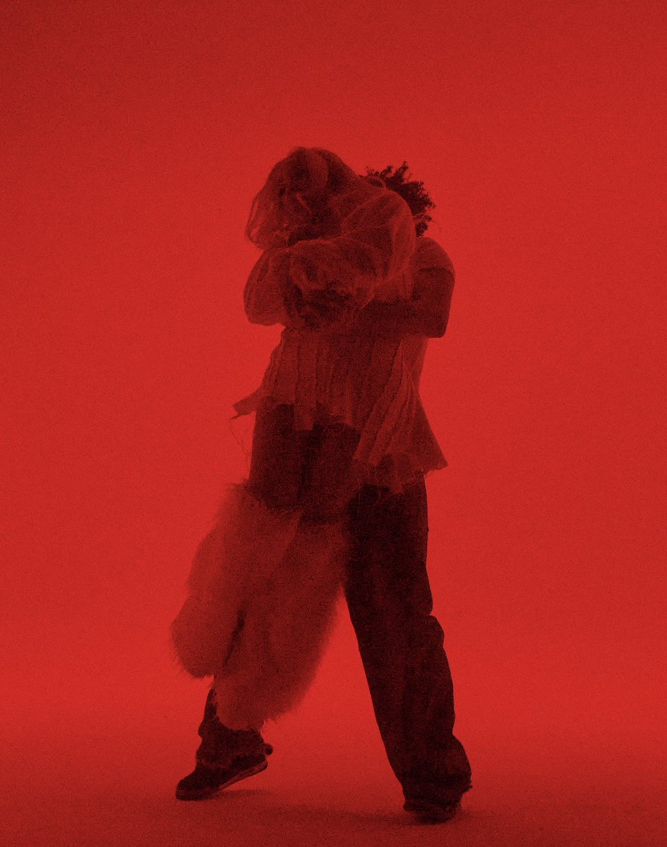 ZoeWeesOfficial's tweet image. Still can’t believe how many of you have opened up and shared your stories with me. It means everything. You’re not alone. You’re stronger than what you’ve been through. And you deserve to be heard. This Friday, Hello Again will be yours ❤️‍🩹 #helloagain #newmusic #zoewees #fyp