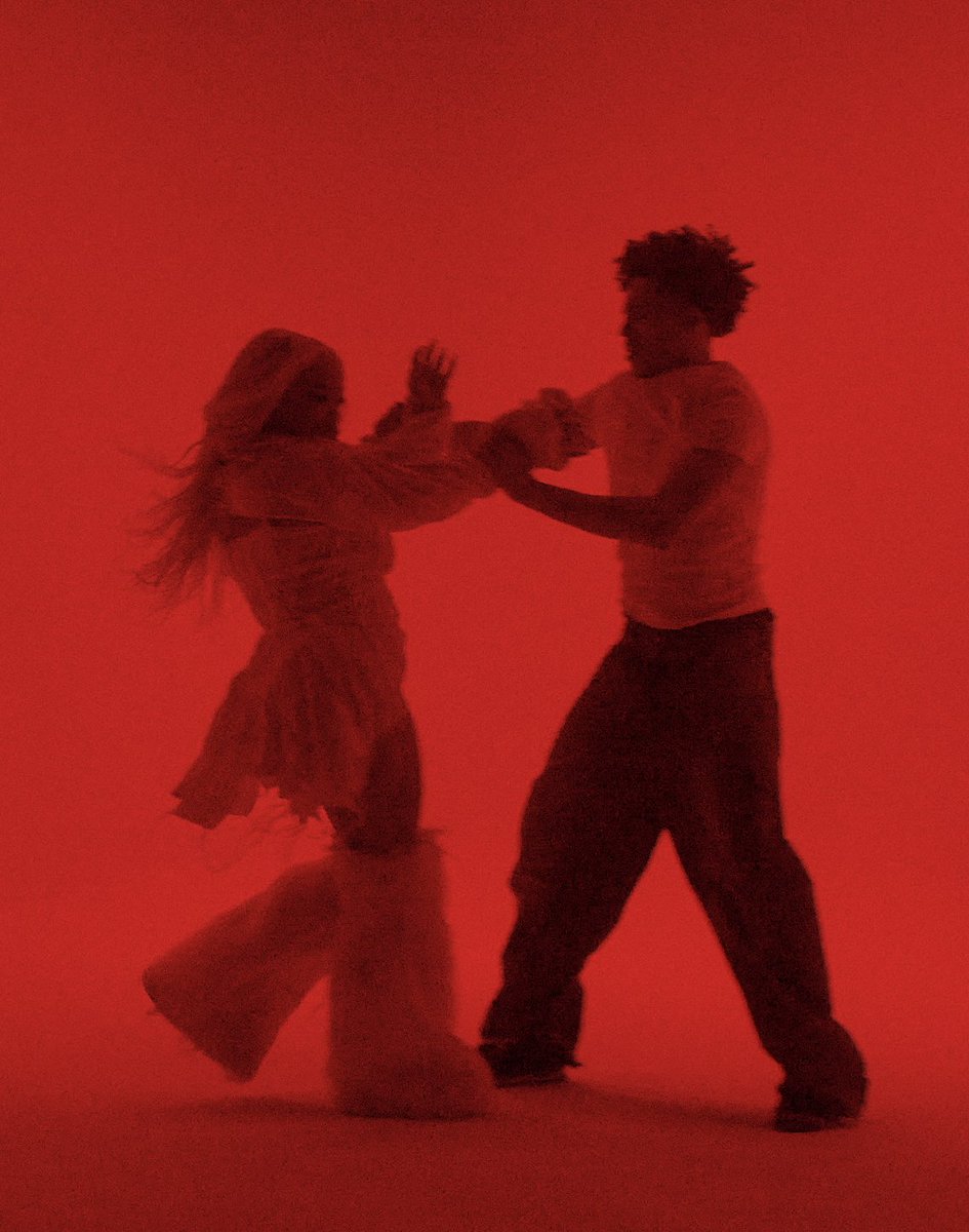 ZoeWeesOfficial's tweet image. Still can’t believe how many of you have opened up and shared your stories with me. It means everything. You’re not alone. You’re stronger than what you’ve been through. And you deserve to be heard. This Friday, Hello Again will be yours ❤️‍🩹 #helloagain #newmusic #zoewees #fyp