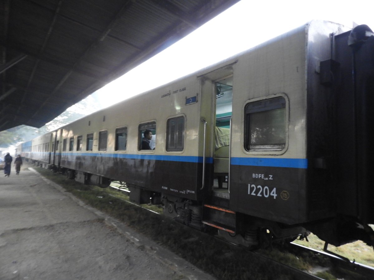 ツァンギ tweet media