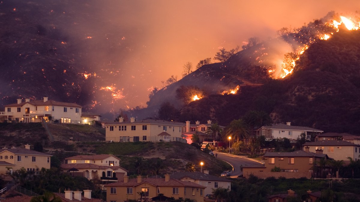 theNASEM's tweet image. The recent #LAfires surged through densely populated areas, leaving a trail of destruction.

At our recent #ClimateConversations webinar, experts discussed the rising threat of urban #wildfires and how communities can better prepare.

Learn more: ow.ly/3v4M50VrXcY