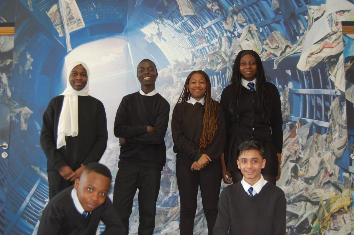 viridor_glasgow's tweet photo. Day 1 of @EDTScotland's #IndustrialCadets Bronze Prog visits to Viridor #GRREC with @ScienceGHS1 @STAScience1 @BannermanHigh @stmargaretglas to find out what happens to Glasgow's waste! @GlasgowCC @ViridorUK #STEM #STEMEducation ♻️💡🧑‍🔬🧑‍💻👩‍🔬👨‍💻 https://t.co/pLwYKRWEsn