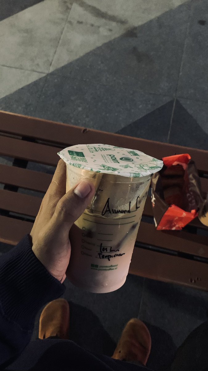 _hxnr's tweet photo. Ternyata kopi enak jg yah, tp lebih enakann saya😋🙏🏻

#Makassar https://t.co/wQi9WTnK8O