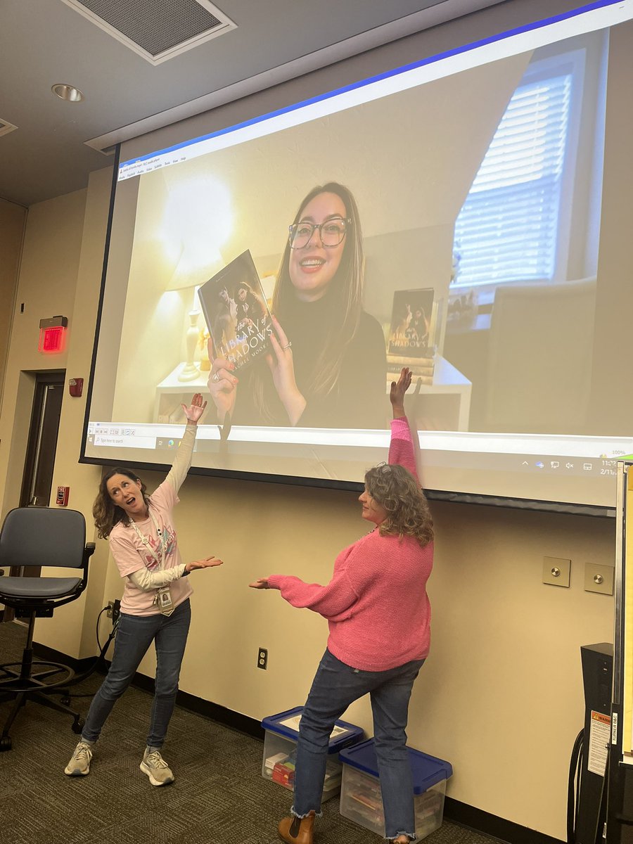 MNPSLibraries's tweet photo. Happy School Library Month to our MNPS Library Staff! We are grateful for you and all of your hard work in growing and inspiring readers every day! 📚🌟@MetroSchools #mnpsreads #slm #slm40 https://t.co/iMTycvCwNm