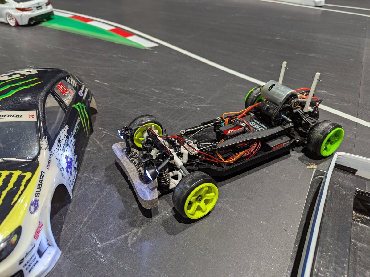 shoes_rc's tweet image. 本日グランドオープンの #SRC にてモーター横置きTT-02 シェイクダウン！
色々問題あり中のありでしたが、次はなおして快走するぞっ！
#TT02
x.com/shoes_rc/statu…