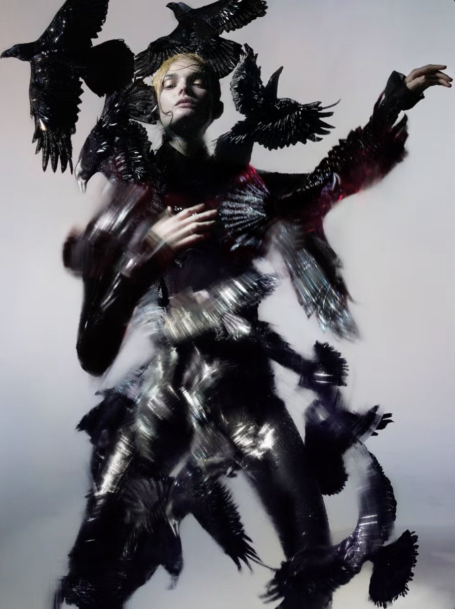 jacquemusx's tweet photo. Lulu Tenney by Nick Knight for Harper’s Bazaar Italia https://t.co/ybSgCVRhKL