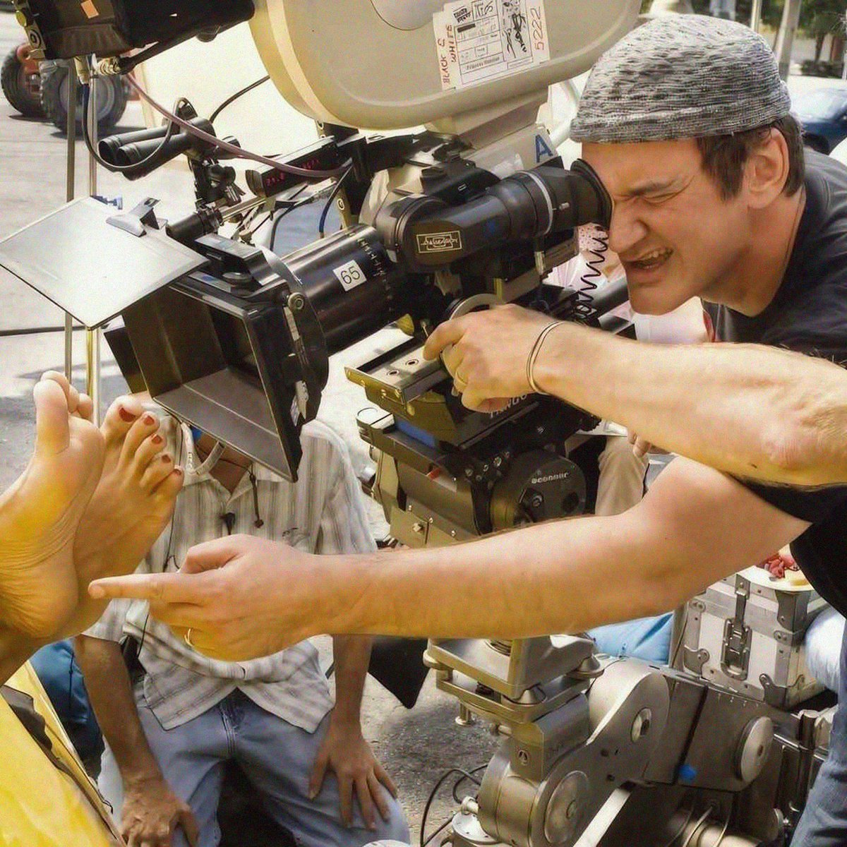 "Look For Love" Out Now!
fanlink.tv/poeticallylfl