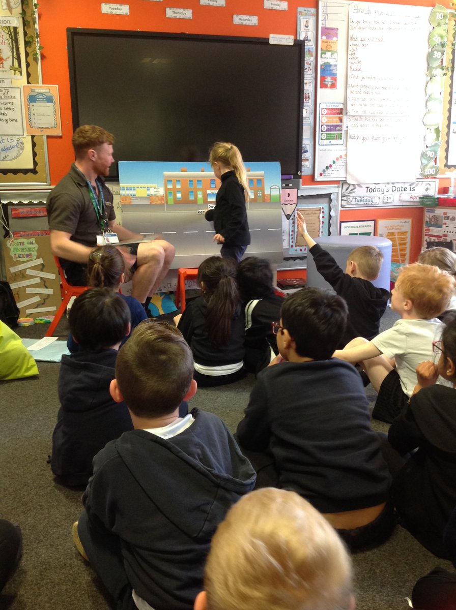 MNA_Year1's tweet photo. Year 1 enjoyed their road safety workshop today! @morley_newlands https://t.co/vyCuHbhpdE