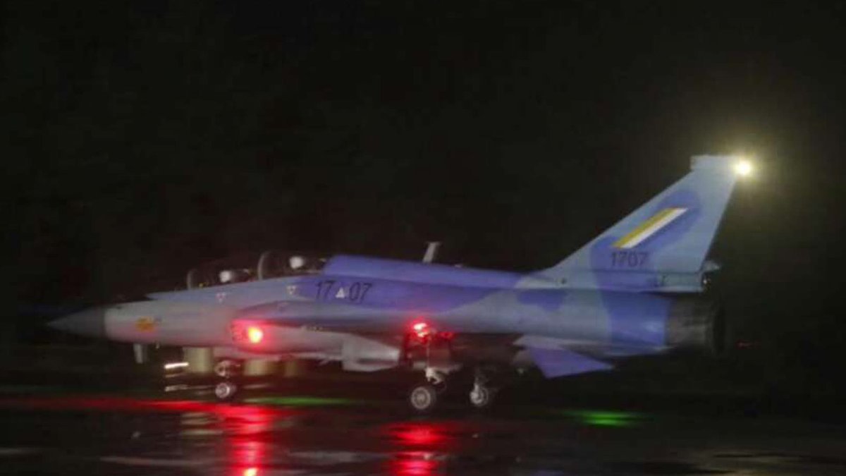 blackheartww's tweet image. Those mf military dropping bombs again earlier this evening which is happened on the Min Thet city and houses has been damaged😡🤬

EMERGENCY AID FOR MYANMAR #HelpMyanmarQuake