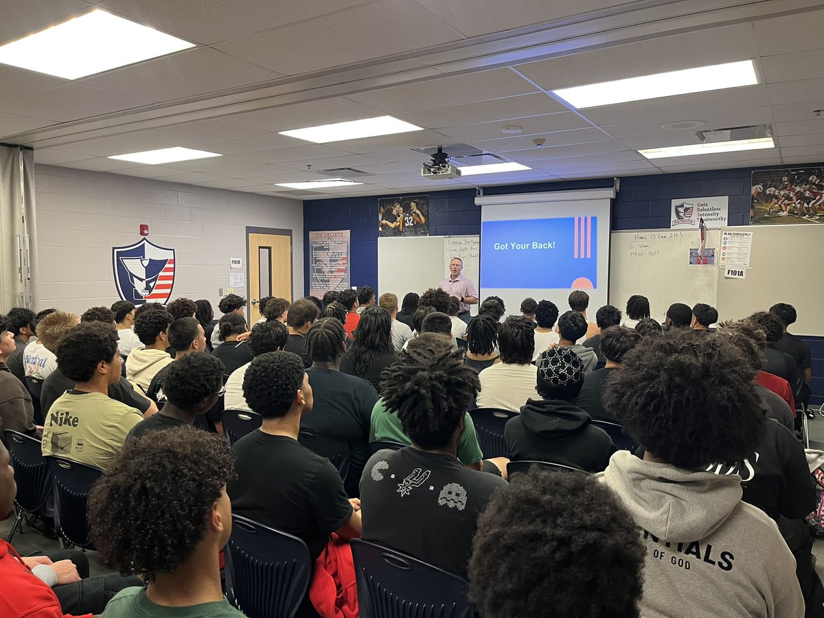 Veterans Memorial Football™️ (@saveteransfball) on Twitter photo Our man <a href="/irvin8robert/">Robert Irvin</a> leading our young men today. Spreading knowledge about having each others back on and off the field. #IGotYourBack #PatriotNation #EETEDT <a href="/JudsonISD/">Judson ISD 🍎</a> <a href="/JISD_ATHLETICS/">Judson ISD Athletics</a> <a href="/SAVeteransHS/">Veterans Memorial High School</a> Our man <a href="/irvin8robert/">Robert Irvin</a> leading our young men today. Spreading knowledge about having each others back on and off the field. #IGotYourBack #PatriotNation #EETEDT <a href="/JudsonISD/">Judson ISD 🍎</a> <a href="/JISD_ATHLETICS/">Judson ISD Athletics</a> <a href="/SAVeteransHS/">Veterans Memorial High School</a>