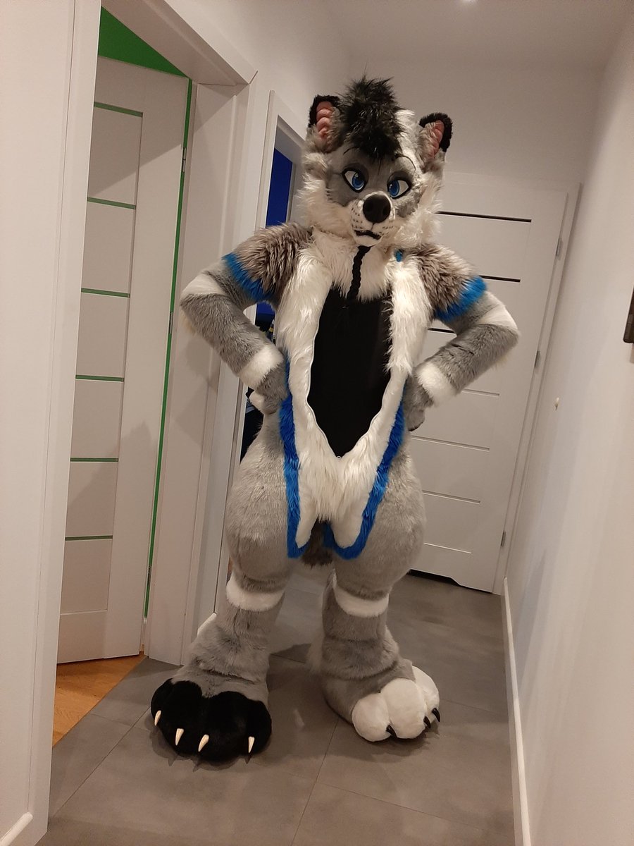 Imagine that I'm living suit - would you like to get inside? :3