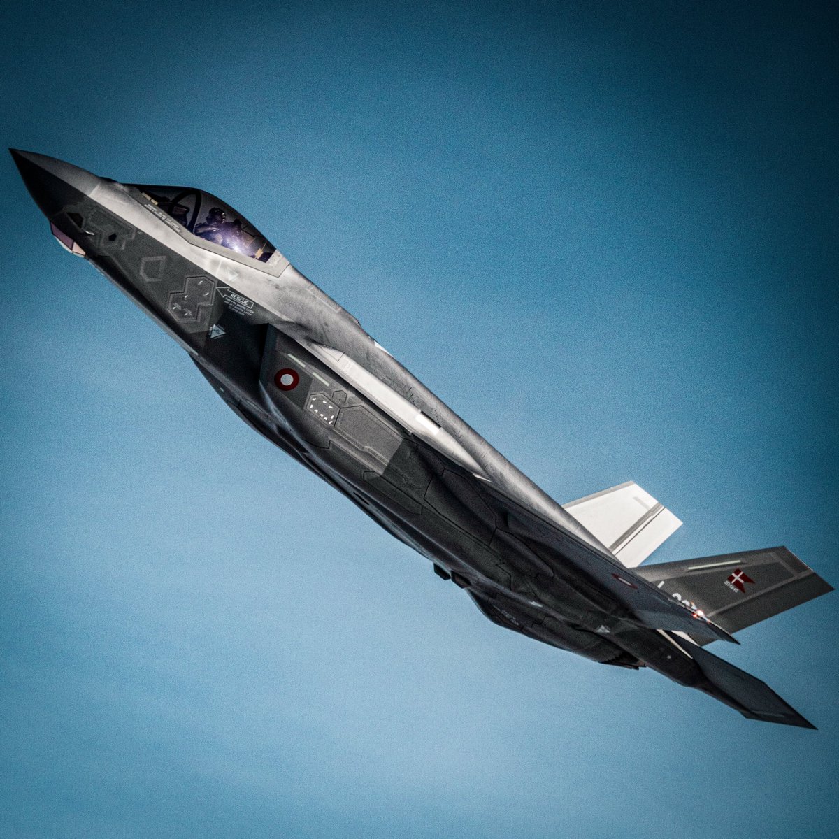 NATO's tweet image. Teamwork in action ✈️ 

More than 90 aircraft from 15 NATO Allies are taking part in a large-scale exercise in the Netherlands 🇳🇱 to strengthen their ability to work together across different areas and quickly respond to threats