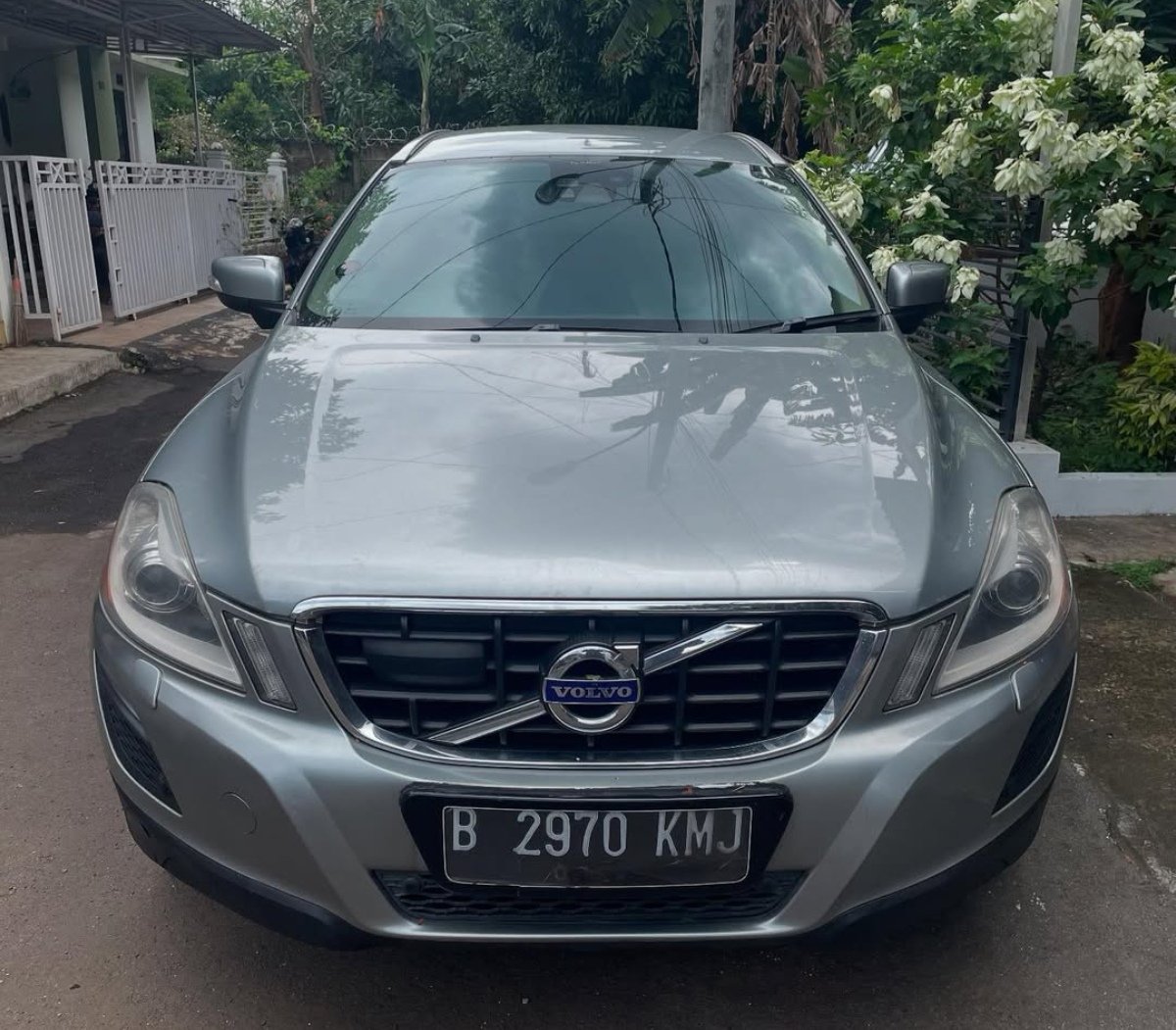 savicali's tweet image. Mobil hilang di Jogja, tapi laporan terakhir (hari ini) ada yg lihat di area pantai Binangun Cilacap. Kalo ada yg lihat mohon hentikan dan ajak ke kantor polisi.

STNK atas nama saya.