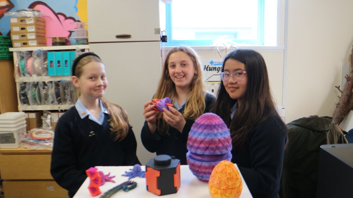 Last week, the SVP Ministry visited the local SVP Centre in Southend. The girls toured the centre, learned the new "Hungry Cupboard" initiative, and planned fundraisers to bring ongoing support to the local community. Well done team!🌟 #StBernardsSVP