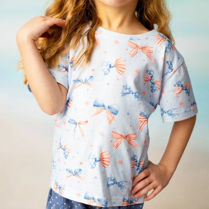 CheekyPlumLLC's tweet photo. 📷Patriotic Cutie Alert! 📷 Our Red, White &amp; Bow Tee is here to make her sparkle at BBQs, parades, and all summer long! 📷#4thofJulyVibes #BowtifulAndPatriotic #summer
https://t.co/0Em3LDy8ES https://t.co/ukVJz05rkU