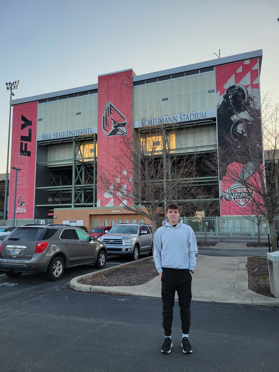 JacobHarvey2007's tweet image. Thank you @CoachShaqV for having me out to see a great spring practice. I had a great time and look forward to being back!
@patricketherton @mtz_football @EDGYTIM @PrepRedzoneIL @CoachRayHolmes @CoachSiwicki @CoachWCinelli @Dessauer71 @CoachU_BSU