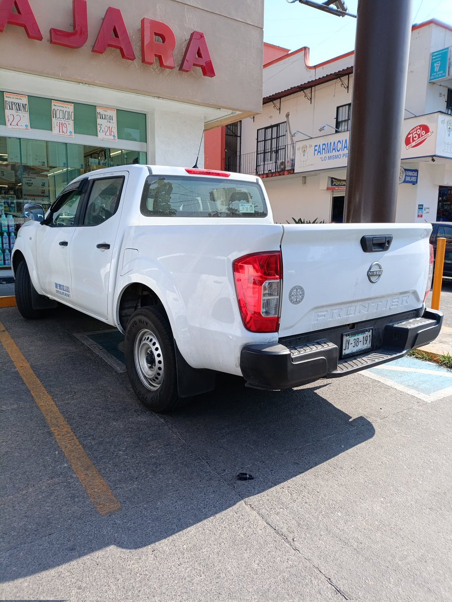 Laura Castro tweet media