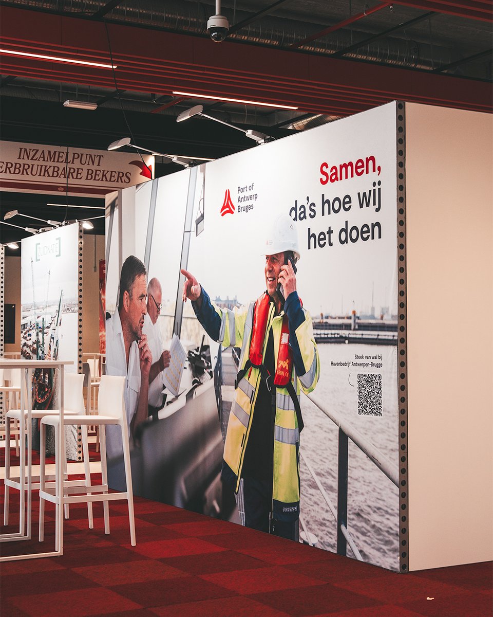 official_rafc's tweet photo. Morgen is het zover! De jubilieumeditie van de Antwerp Jobbeurs, met steun van partner Port of Antwerp-Bruges en communitywerking #AntwerpFirst! πΌπ΄βͺ
Van 9u tot 16u is iedereen welkom op de Bosuil en staan er meer dan 60 bedrijven klaar voor werkzoekenden of studenten die net zijn afgestudeerd!
Alle info over de Antwerp Jobbeurs vind je op de website!
β‘οΈ https://t.co/1EiCVyWS1c
Tot morgen? π
#AntwerpJobbeurs