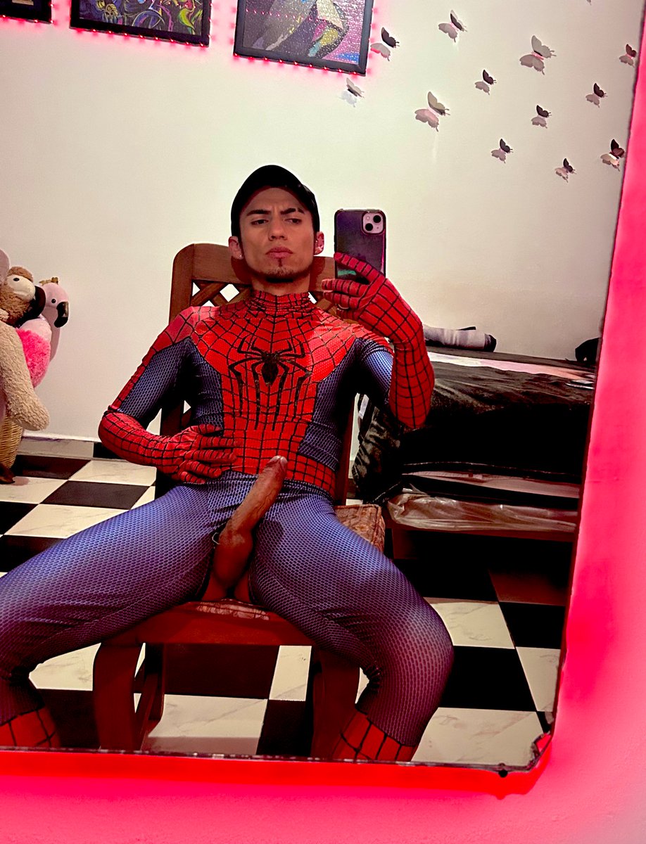 PadillaFilippo's tweet photo. Alguien…???? 😈😏🤤🍆💦 #spidergay https://t.co/PUdVCJVVYE
