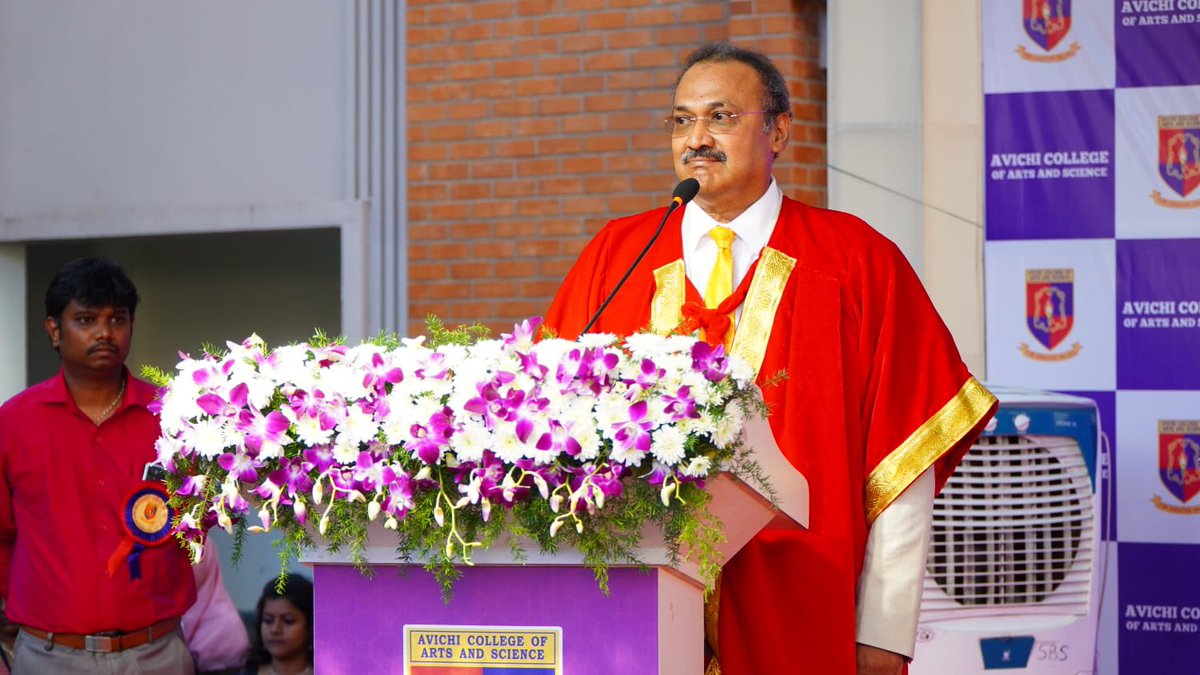 avmks's tweet photo. A proud and unforgettable day at the 3rd Graduation Ceremony of Avichi College of Arts and Science! Honored to have Prof. Dr. S. Elumalai, Ph.D., Registrar, University of Madras, as our esteemed Chief Guest, inspiring our graduates as they step into a new chapter of their lives.
It was a joy to personally present certificates to our brilliant students—each one a testament to their hard Wishing them all success as they soar toward their dreams!