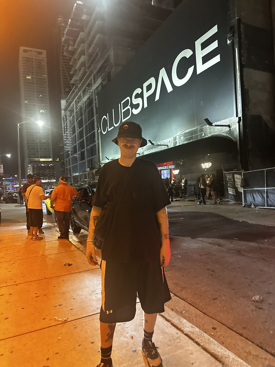 happy birthday 2 me, fully getting up there now 🎂 spent it at <a href="/clubspacemiami/">CLUB SPACE™</a> watching MAW absolute vibes