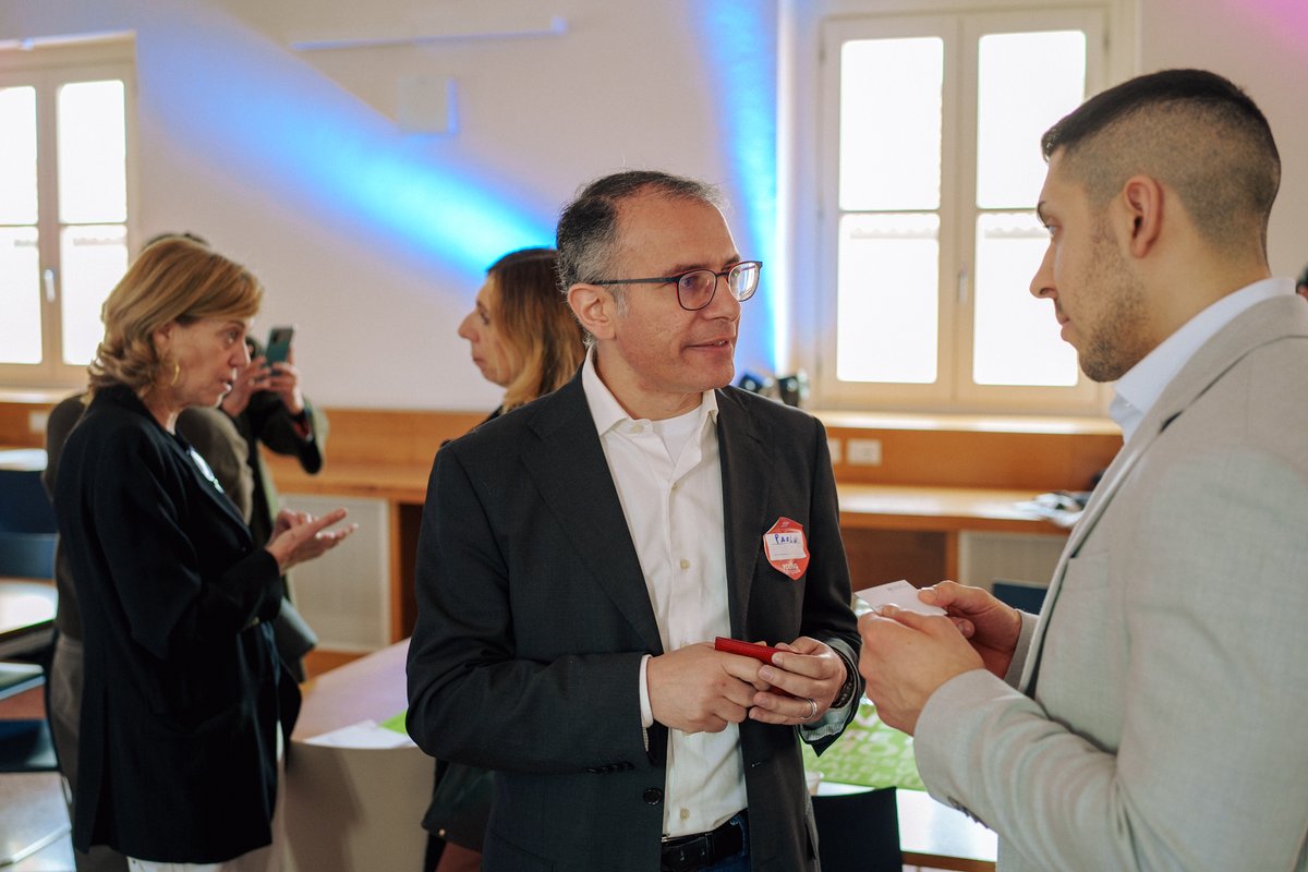 italianesports_'s tweet photo. Il 21 marzo scorso al #ForumYoungCampus2025, progetto di @studiopleiadi, il nostro presidente @paoloblasi_urk ha parlato di gaming competitivo e mondo del lavoro!
📸 Swipe le foto e scopri di più! ⬇️
#ITESPA #ItalianEsports #WESCO #ESWF #Italy #esports #forumyoungsystem #FYS25 https://t.co/5G4UvhjAeG