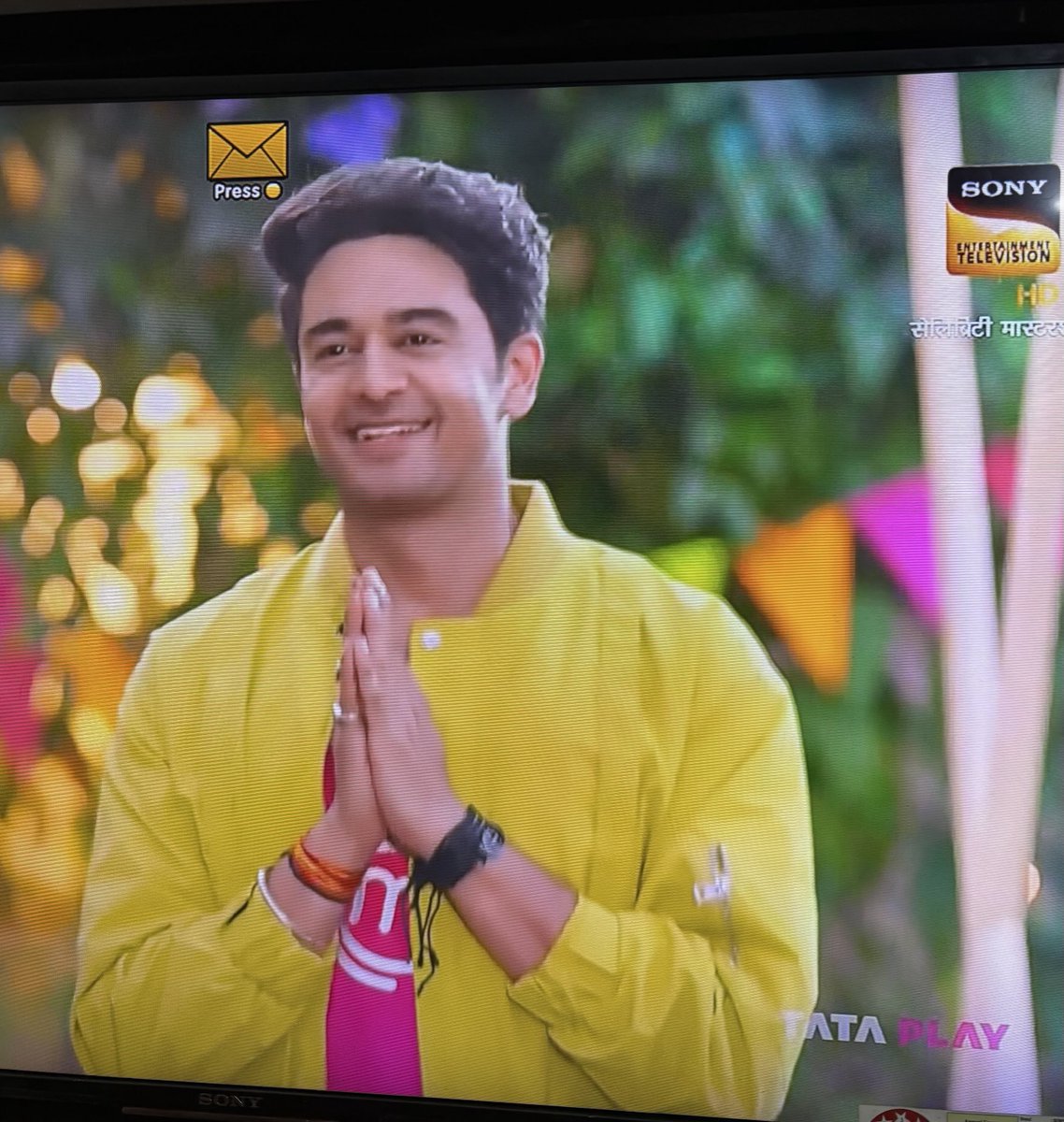 kumarshweta6's tweet photo. #GauravKhanna congratulations for being the first finalist 🏆#celebritymasterchef 
You are outstanding!!! 💕❤️🧿

All the best ! ⁦@iamgauravkhanna⁩ https://t.co/MXSSV7MX2E