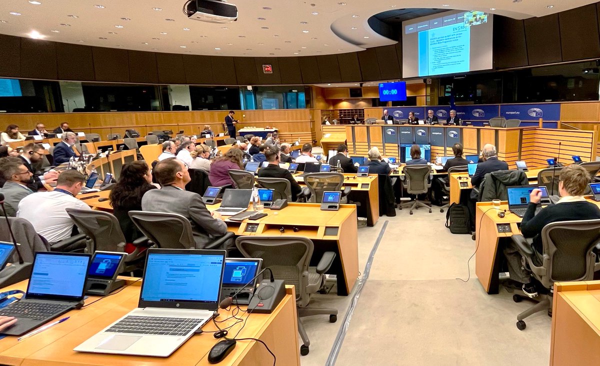 CSN_es's tweet photo. 🆕El #CSN participa en una nueva reunión del Plenario de @EUNuclearSafety donde se revisó el informe de resultados sobre las pruebas de resistencia en centrales nucleares fuera de la Unión Europea, entre otros temas.

👉Lee más aquí: https://t.co/GoZwQJ2ETm https://t.co/b2Hc7WDHn1