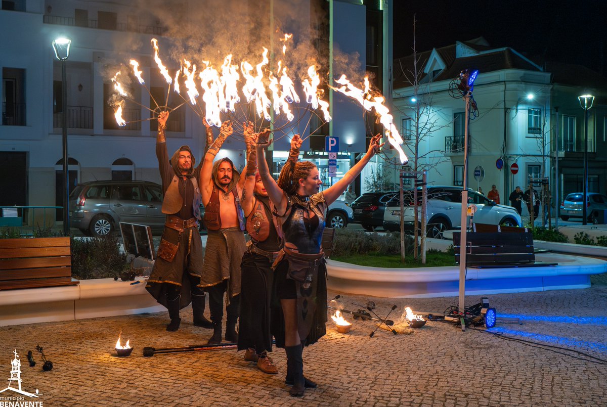 BenaventeCamara's tweet image. 🥳 MOMENTOS FINAIS DAS COMEMORAÇÕES DOS 825 ANOS DO FORAL DE BENAVENTE
👏 Parabéns a quem organizou e a quem participou nas comemorações da atribuição do Foral a #Benavente. Os 825 anos foram comemorados com muita dignidade e momentos bem passados.
-
#foral #comemorações