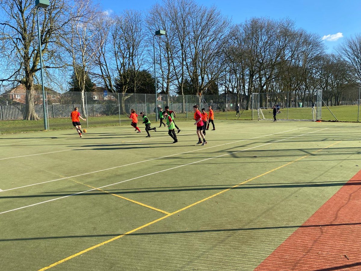 kesacademy's tweet photo. Extra Curricular never stops at KES ⛳️
Last week of term
Our wonderful PE department are always giving pupils opportunities 👏
#takepart https://t.co/zS6daZyfdJ