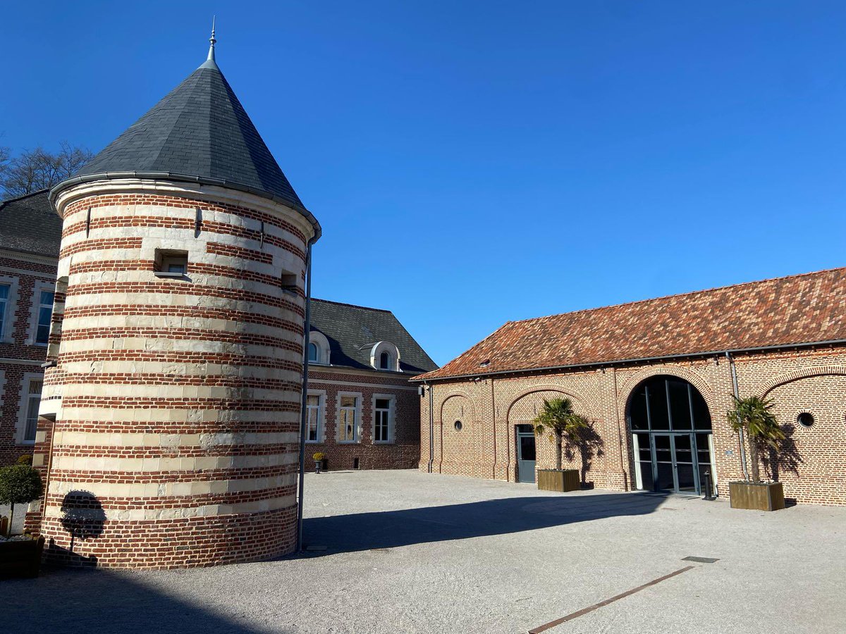 UCSModLangs's tweet image. We have arrived safely at the accommodation 🇫🇷