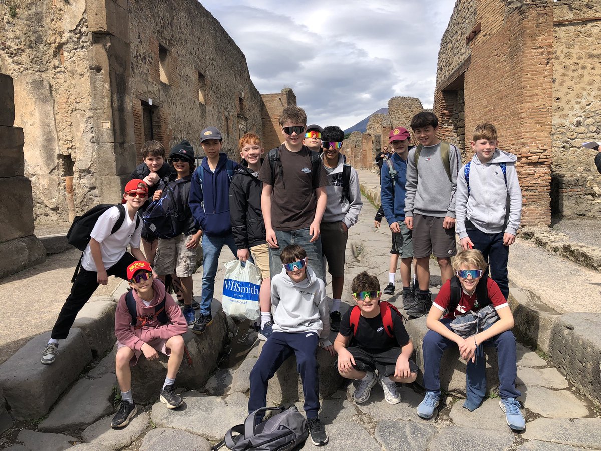 RGSGClassics's tweet photo. What a day in Pompeii! https://t.co/DOj9UrkGiz