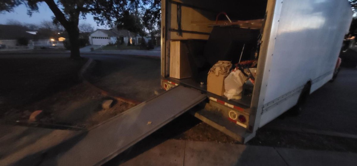 AsYouWishMoving's tweet image. Going out of state? We'll guide your belongings safely through the long haul so you can focus on settling into your new home. With us on your side, your out-of-state move will be a breeze. Give us a call!
#OutOfStateMove
asyouwishmoving.com/out-of-state-m…