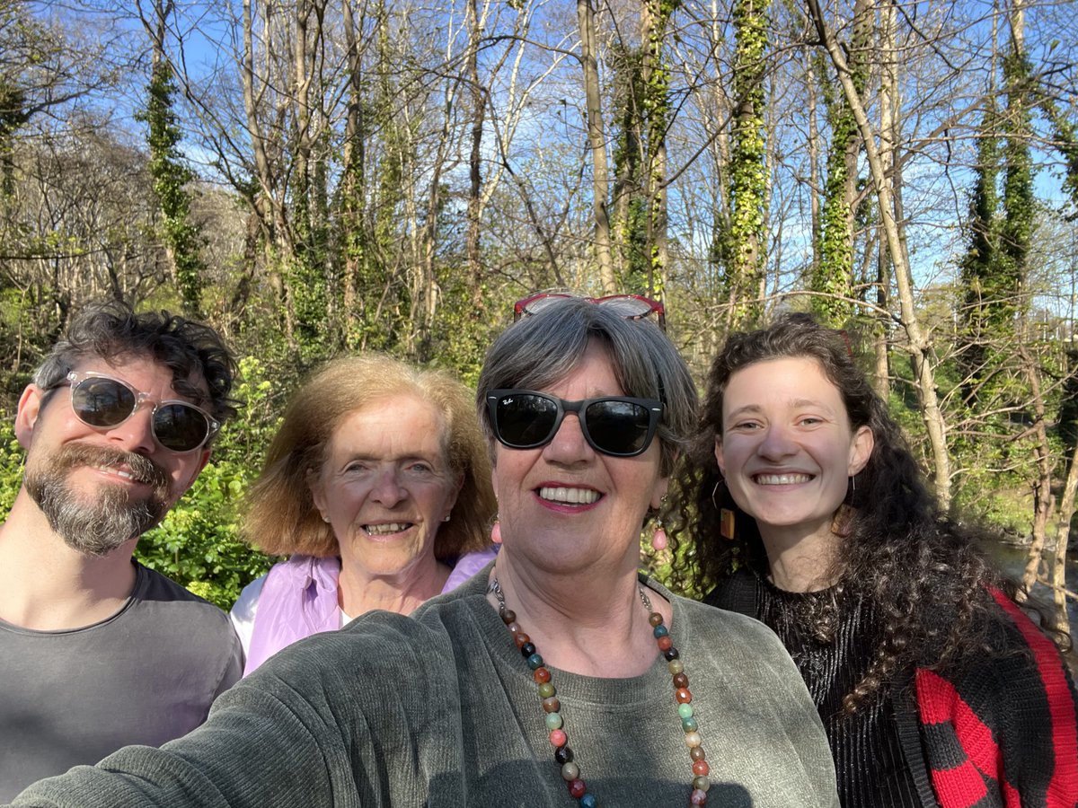 Ellen O'Malley Dunlop (@ellenomdunlop) on Twitter photo So lovely to meet <a href="/NiallMcCabe/">Niall McCabe</a> and Alice while walking in #BushyPark this afternoon <a href="/clareisland1/">clareisland</a> So lovely to meet <a href="/NiallMcCabe/">Niall McCabe</a> and Alice while walking in #BushyPark this afternoon <a href="/clareisland1/">clareisland</a>