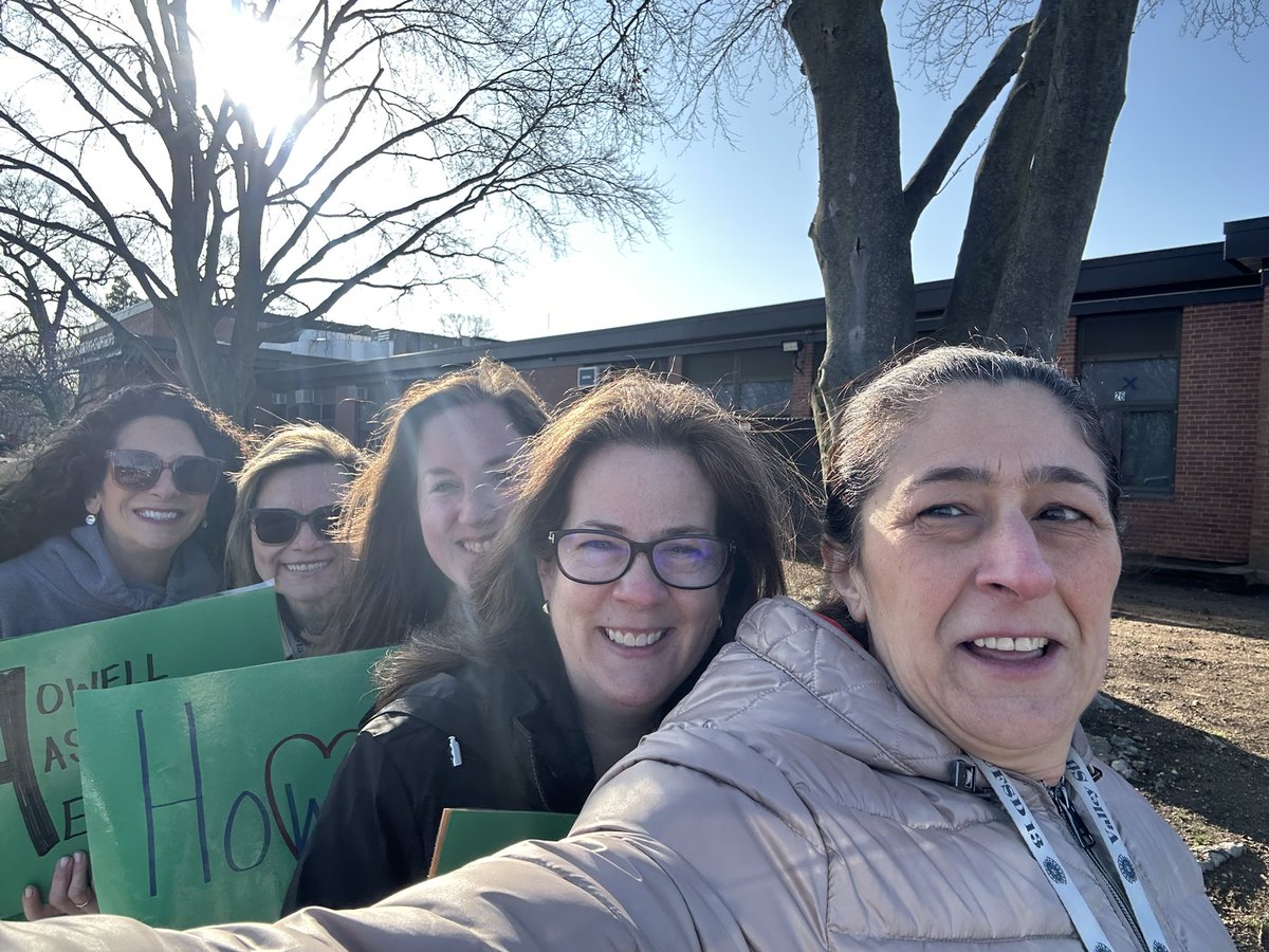 Howell has heart (and lots of it!) 💚💚💚 #happeningathowell