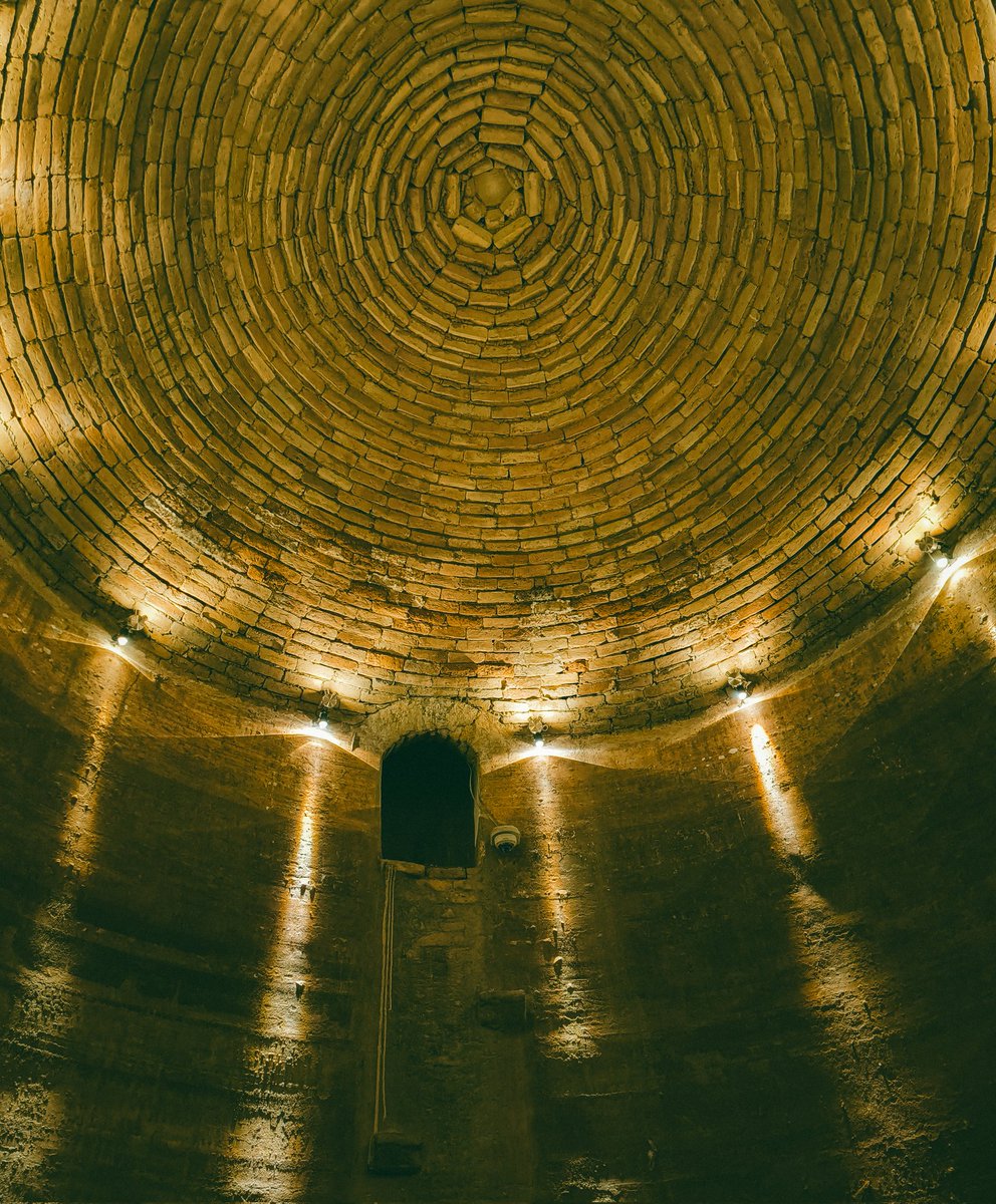 لبخند مونالیزا tweet media