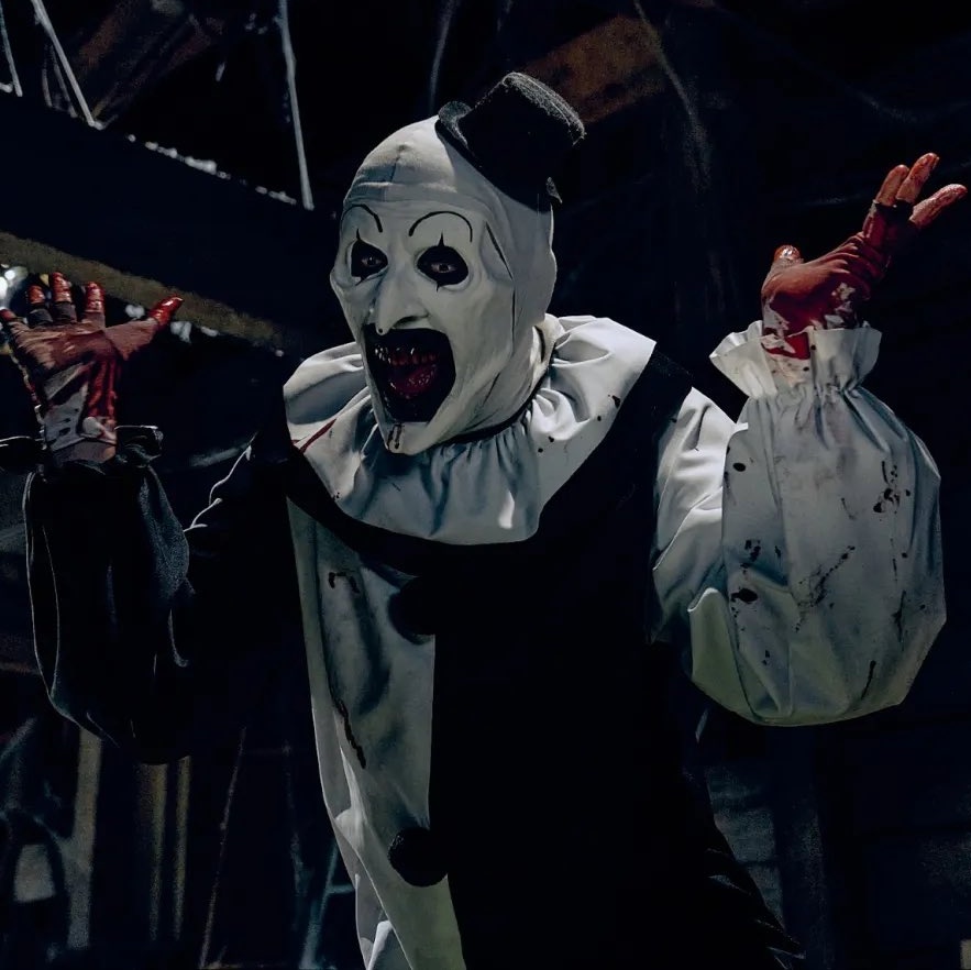 KryptKeeper21's tweet image. TERRIFIER 4 plot details shared by Damien Leone on Instagram from recent interview with Fangoria:

&quot;Art is now without his supernatural abilities and sort of goes back to square one, doing what he loves except as a regular human again. 

Meanwhile Sienna is on the run after…