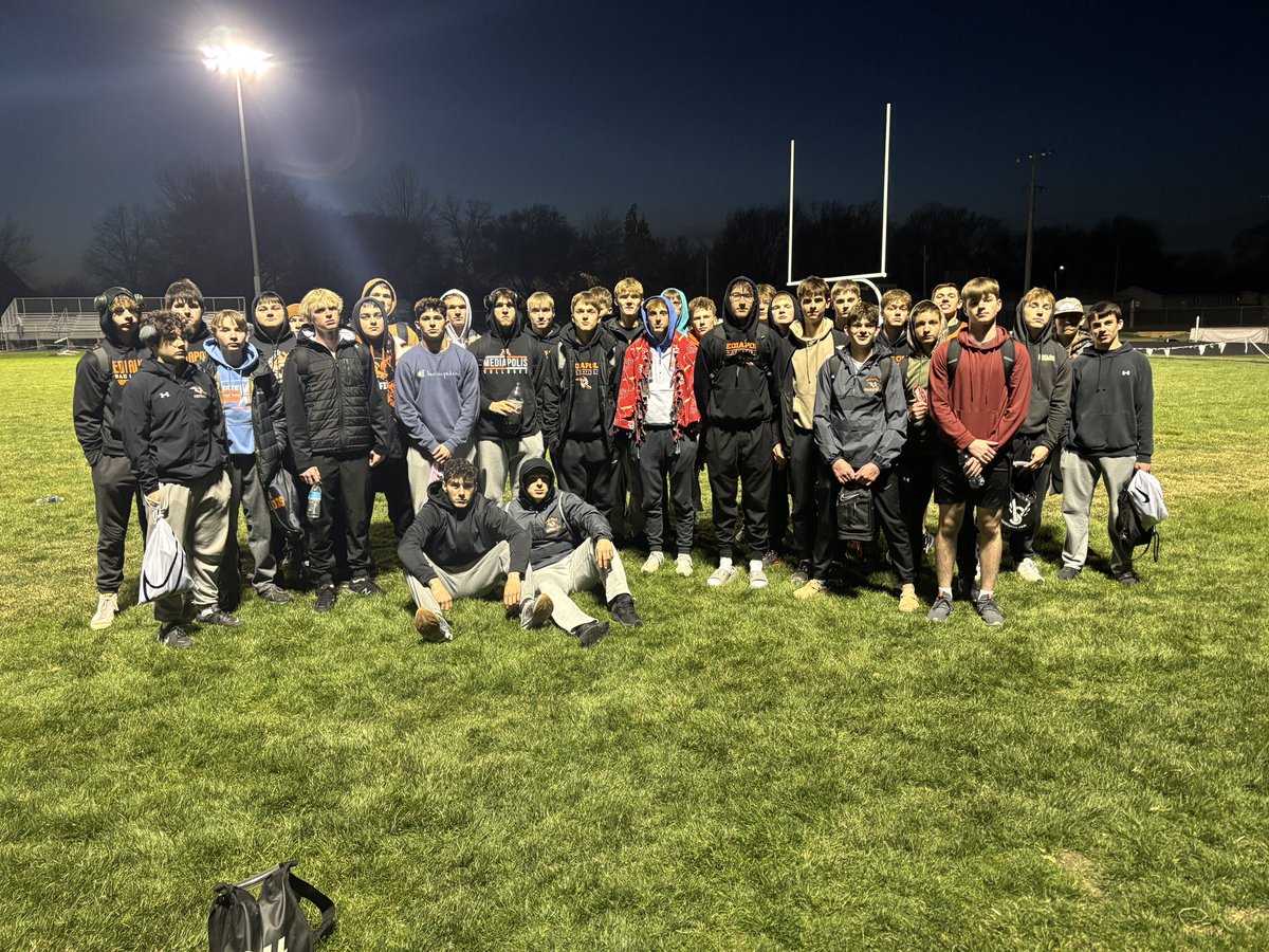 Fun night at WB. 10 event winners in Class B. Will Schmidgall won a special award for 1600 title.   Lathan Keller (HJ), Brayton DeLang (HJ) and Henry Luttenegger (LJ) all had PRs and secured Top 10 marks in school history.