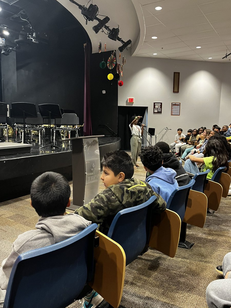 Compton 5th Grade tweet media