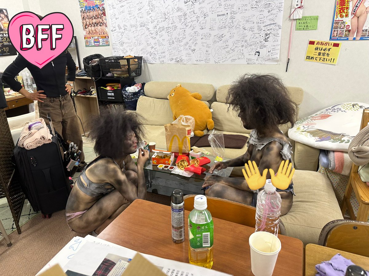 若月もあ🐰 (@moa_wakatsuki) on Twitter photo 最近で1番ハードな現場だったけどなんとか乗り切れました🥹
共演のお2人の雰囲気が平和すぎて好きです🫰
みなさん本当にお疲れ様です!
そしてファンのみんなには絶対この作品買ってほしい!!!
乞うご期待。
<a href="/amamiyarin0615/">雨宮凜(あまみや りん)</a>
<a href="/nijimurayumi710/">虹村ゆみ@7/27岡山リリイベ</a>
<a href="/rocket_bushitsu/">ROCKET制作部の部室🚀</a>
<a href="/ROCKET_koho/">ROCKET広報部_2</a> 最近で1番ハードな現場だったけどなんとか乗り切れました🥹
共演のお2人の雰囲気が平和すぎて好きです🫰
みなさん本当にお疲れ様です!
そしてファンのみんなには絶対この作品買ってほしい!!!
乞うご期待。
<a href="/amamiyarin0615/">雨宮凜(あまみや りん)</a>
<a href="/nijimurayumi710/">虹村ゆみ@7/27岡山リリイベ</a>
<a href="/rocket_bushitsu/">ROCKET制作部の部室🚀</a>
<a href="/ROCKET_koho/">ROCKET広報部_2</a>