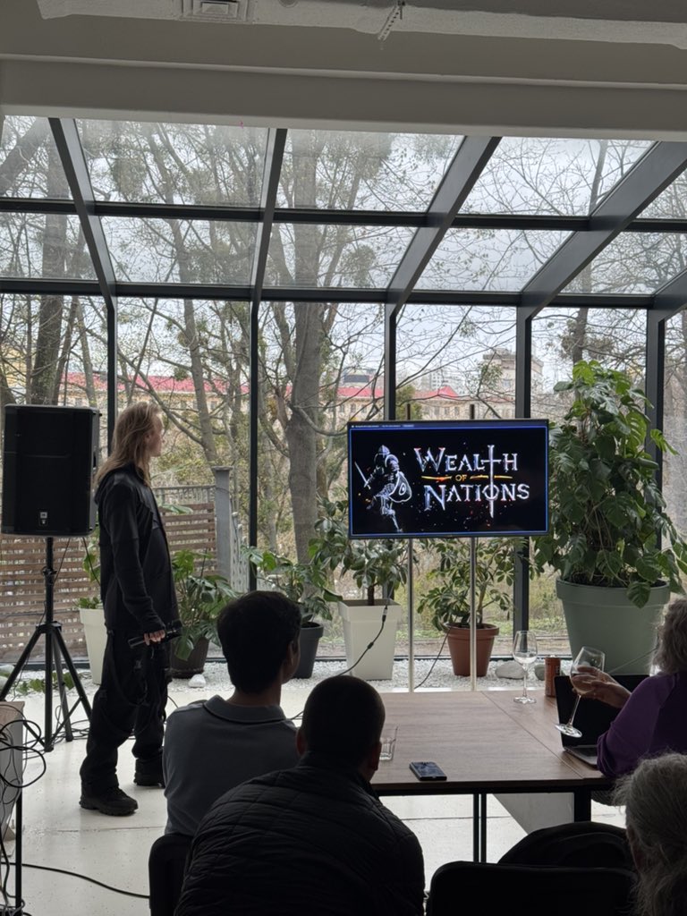 Ukraine_icp's tweet photo. 💫 Our hackathon has come to an end!

After two weeks of building and mentorship, teams pitched their projects at DEMO DAY, showcasing innovative solutions on ICP.

🏆  Who will win? Stay tuned! https://t.co/DetekgTsXp