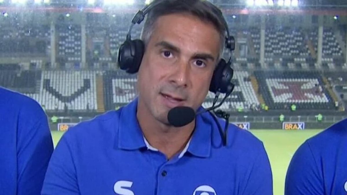 lance_vasco's tweet photo. Gustavo Villani revela time do coração do filho; veja https://t.co/vAR6HKmNbe #GustavoVillani #TimeDoCoração #MeuTime https://t.co/QMtk0Yijmt