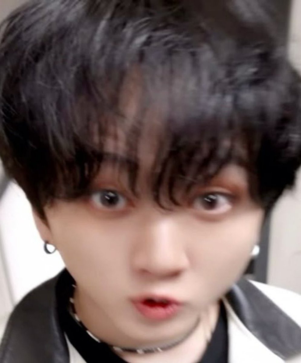 binschans's tweet image. who want to be the bink to my gnab