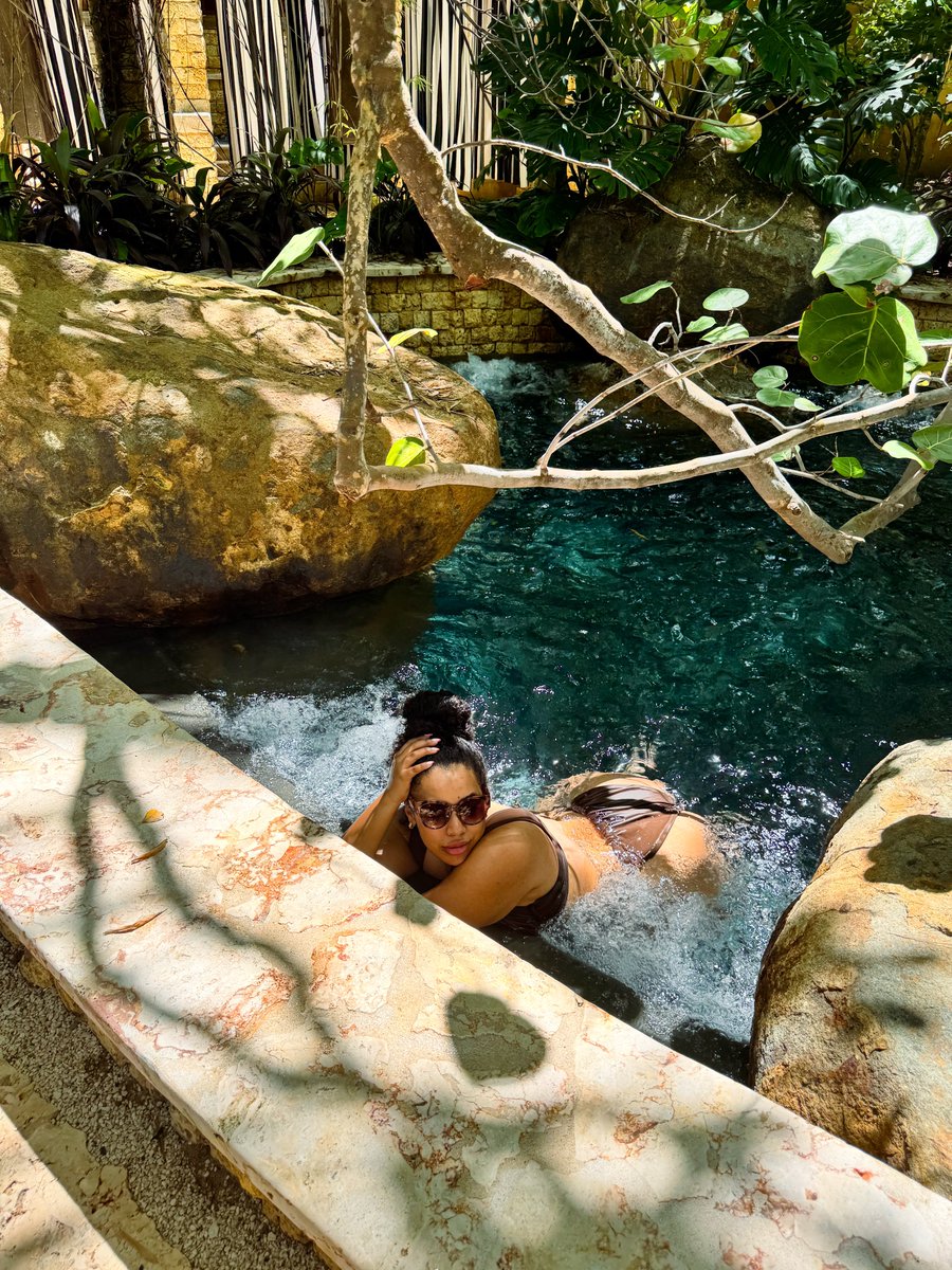 philly elmo tweet media